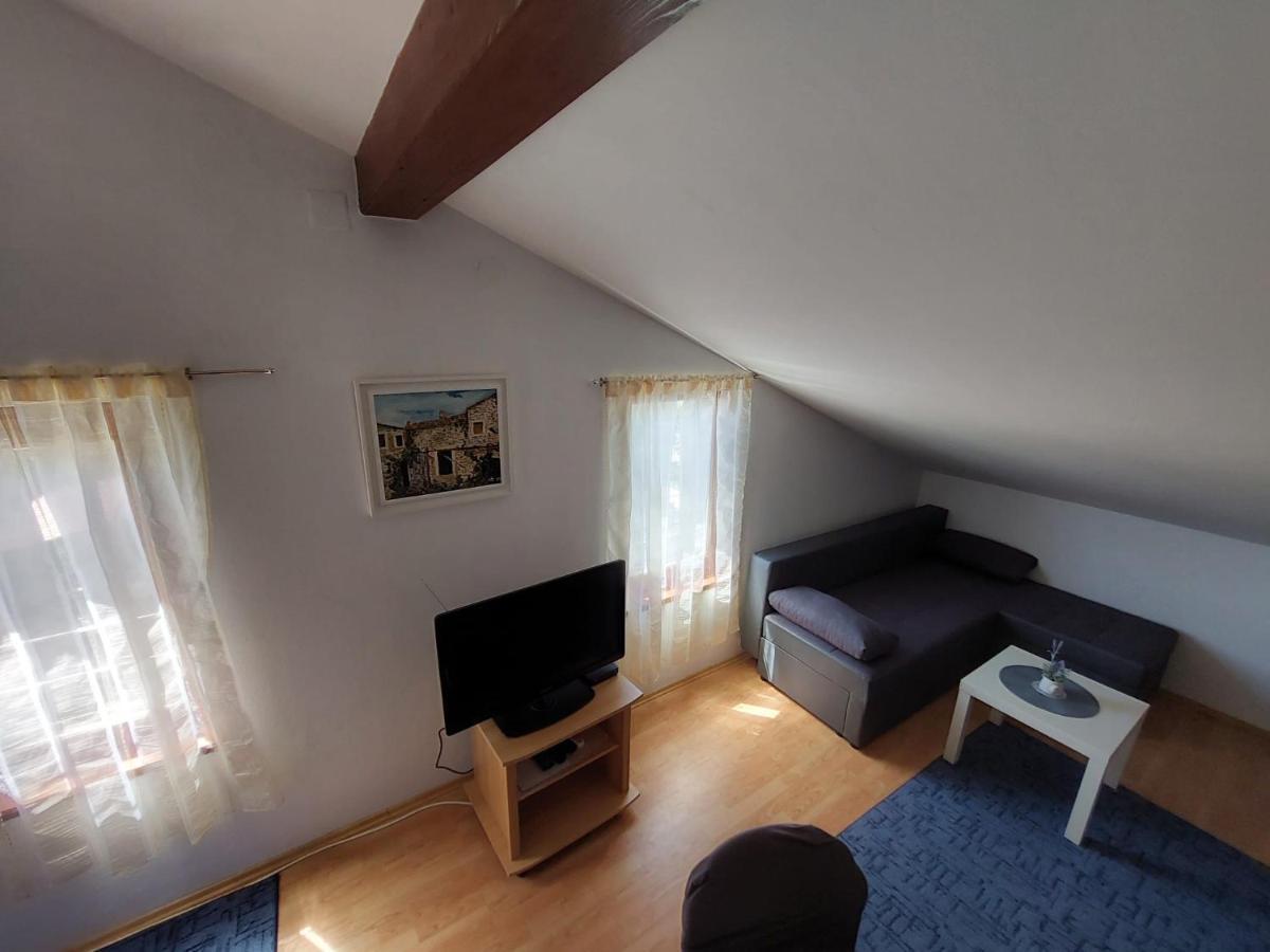 Holiday House Matko Gabonjin Exterior photo
